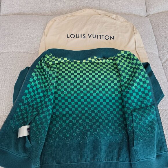 Louis Vuitton Reversible Jacket with Damier Print - Picture 6 of 16